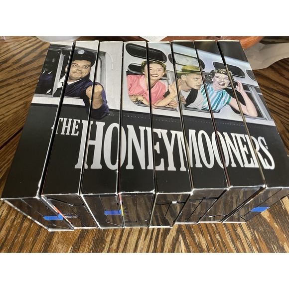 The Honeymooners ~ The Classic 39: Collection VHS, 1996, 8-Tape Set CBS - Picture 9 of 16